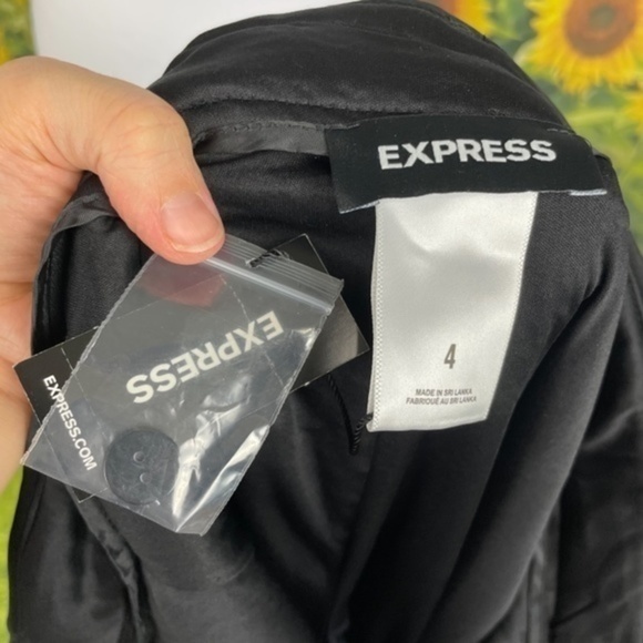 EXPRESS Black Tinsel Bermuda Shorts 4 - Picture 13 of 14